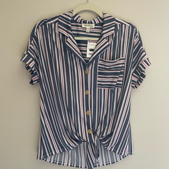 Faith and Joy bottom down collar top with tie detail - Picture 1 of 2